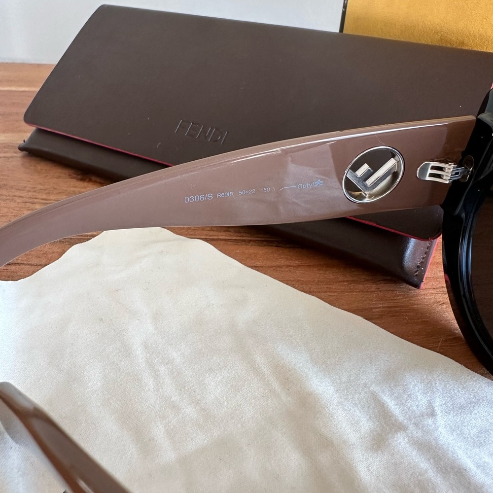 FENDI Black Frame Brown Leg Sunglasses - Picture 7 of 11